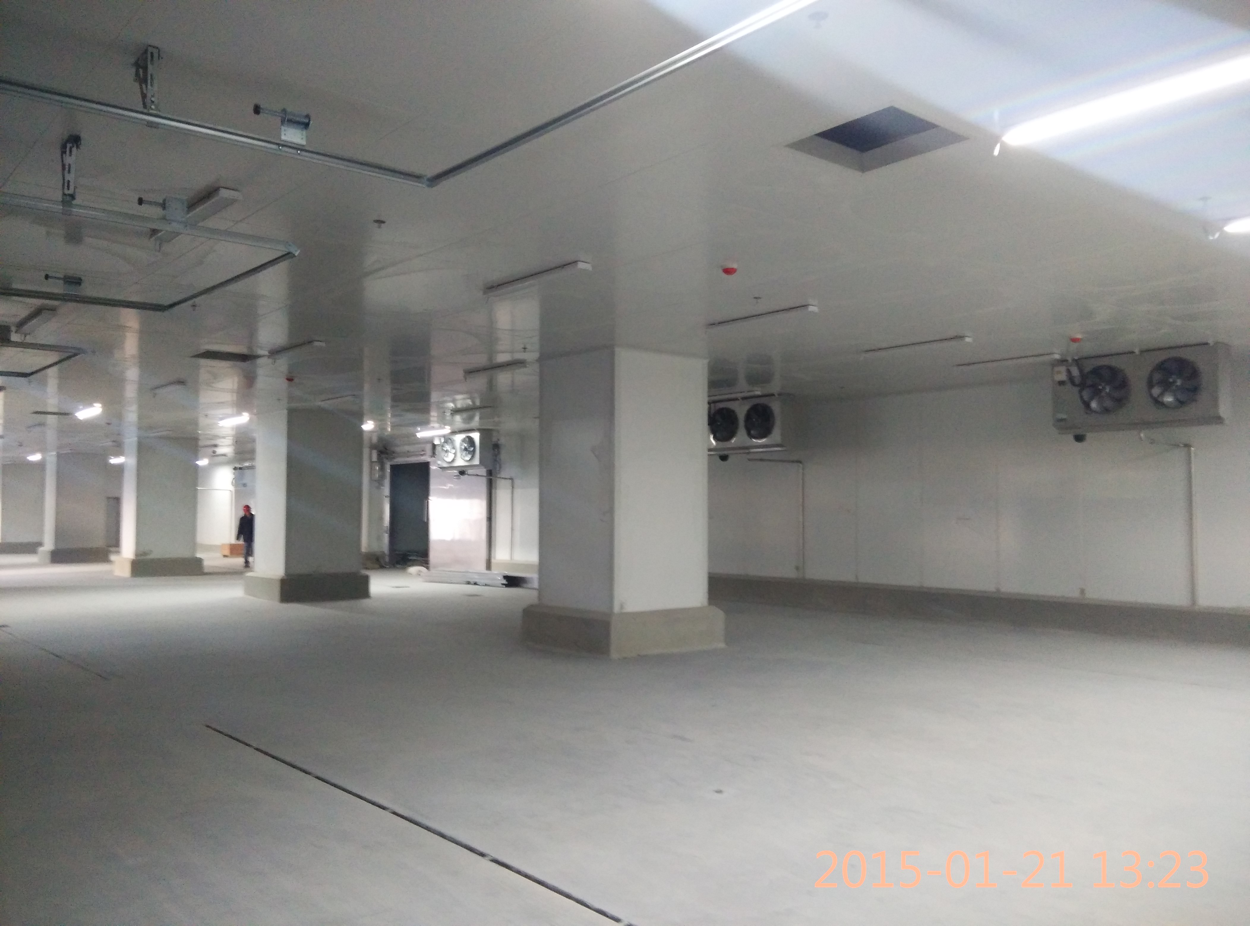 What are the advantages and disadvantages of direct cooling and air cooling?